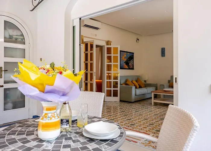 Alimede Apartamento *